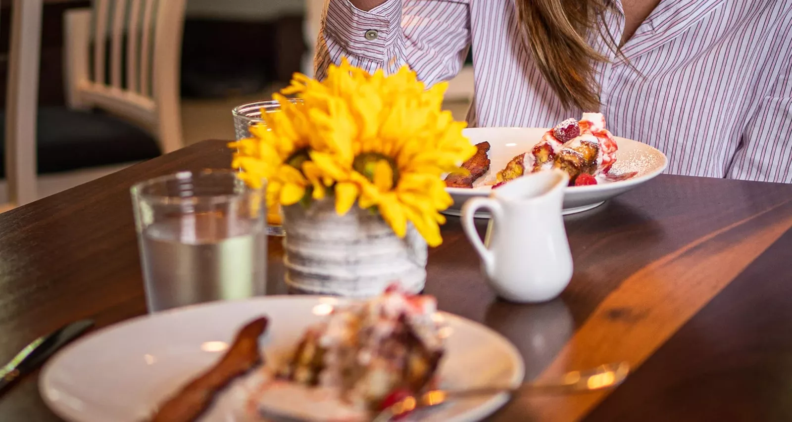 plated breakfast with flowers